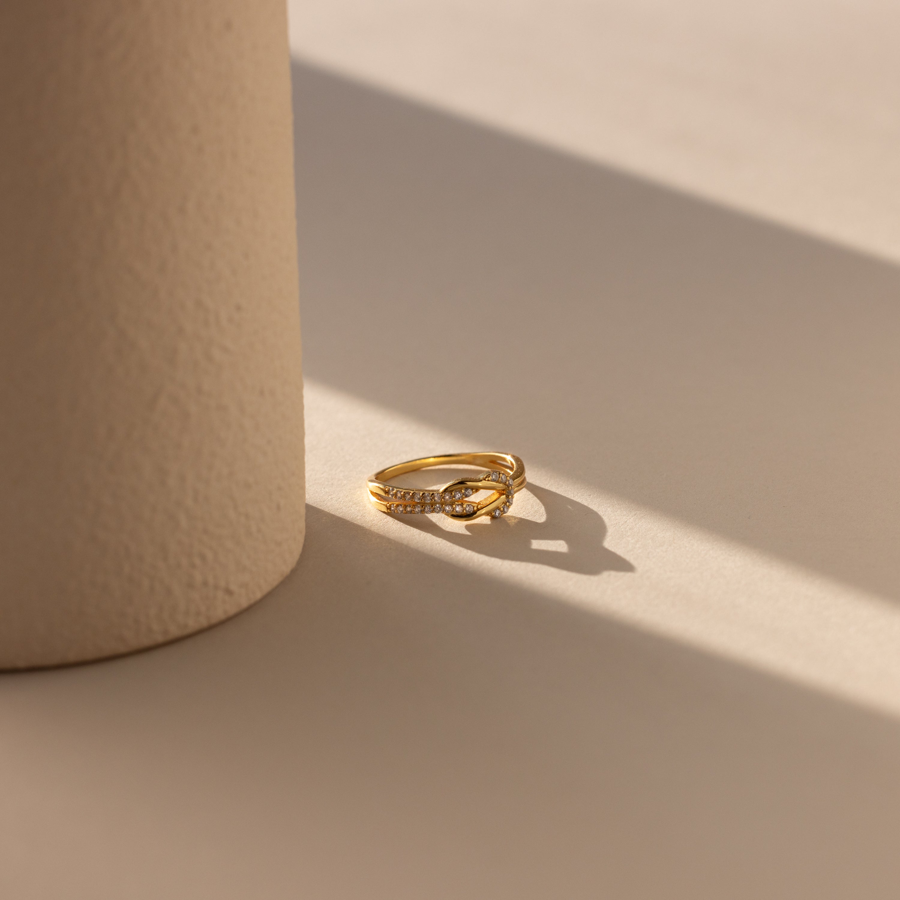 Brilliant Connection Ring
