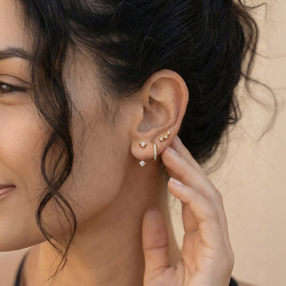 Sparkling stone earring set