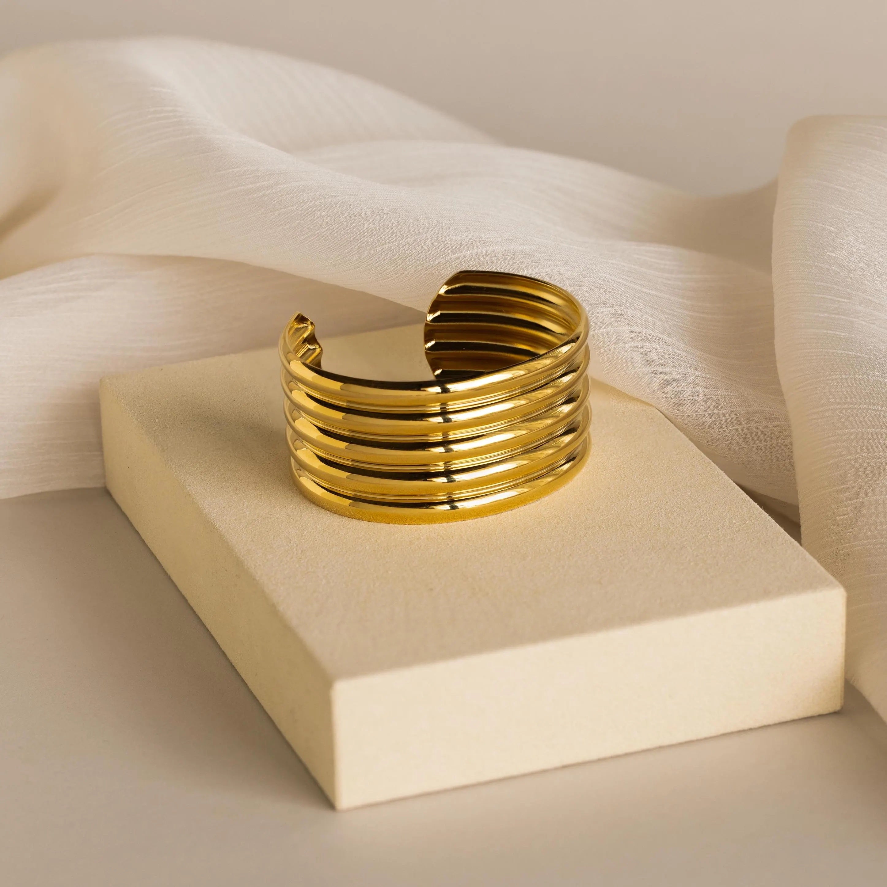 Majesty Bracelet