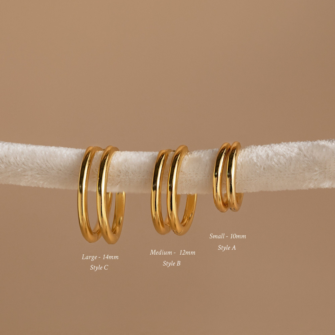 Set of hoop earrings