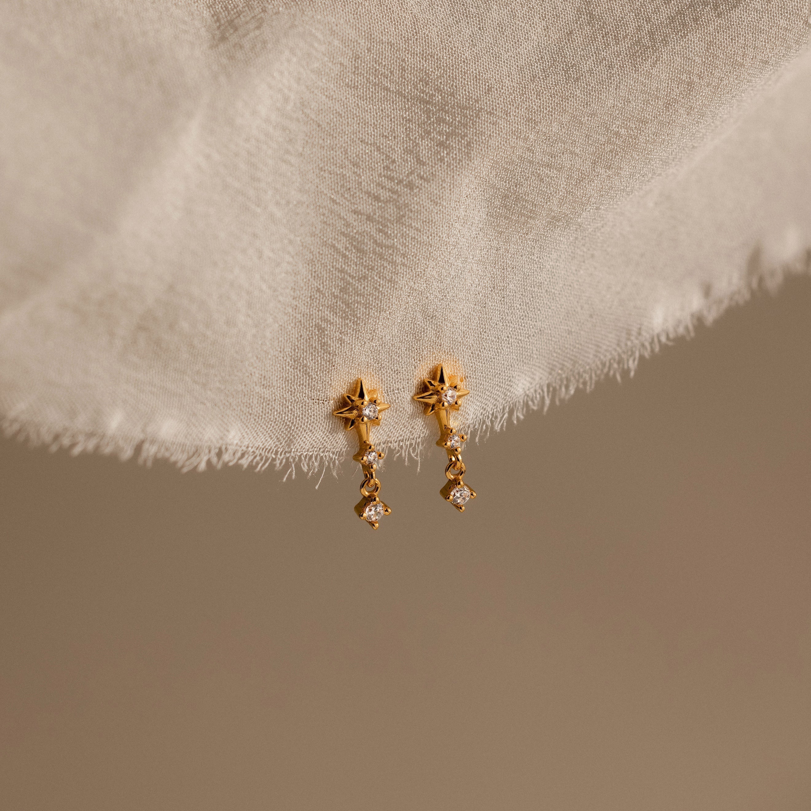 Star-shaped earrings