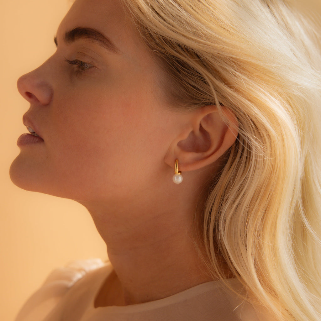 Yara pearl earrings