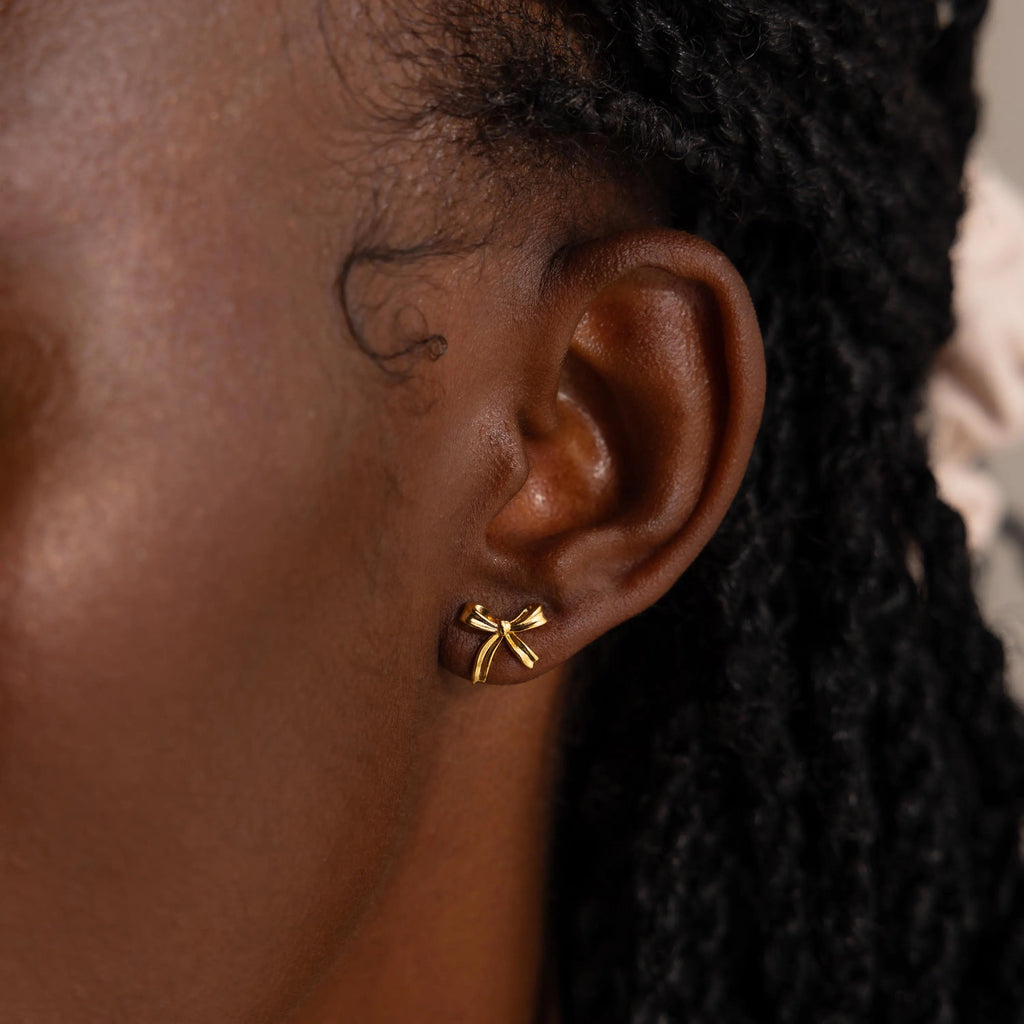 Delicate bow earrings