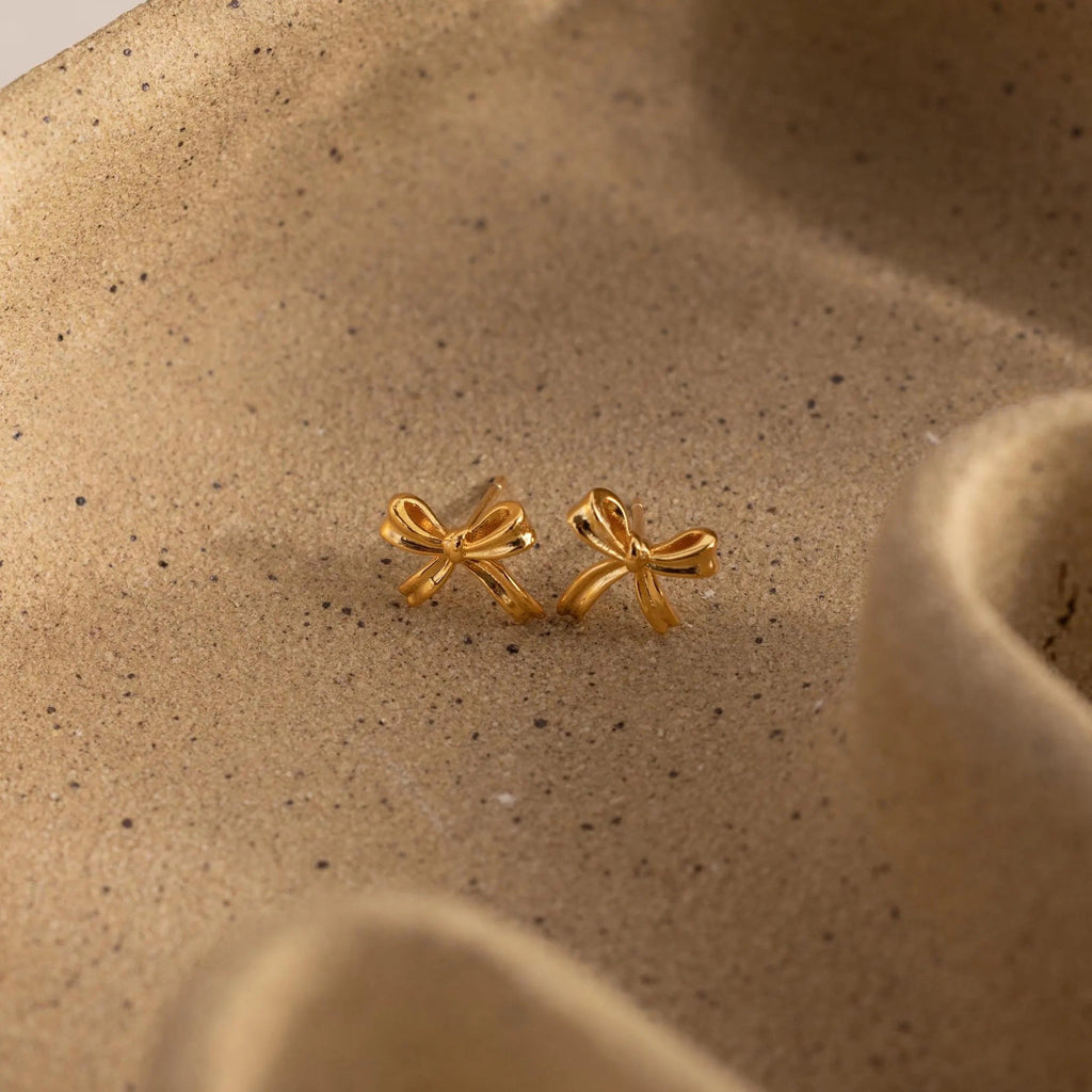 Delicate bow earrings