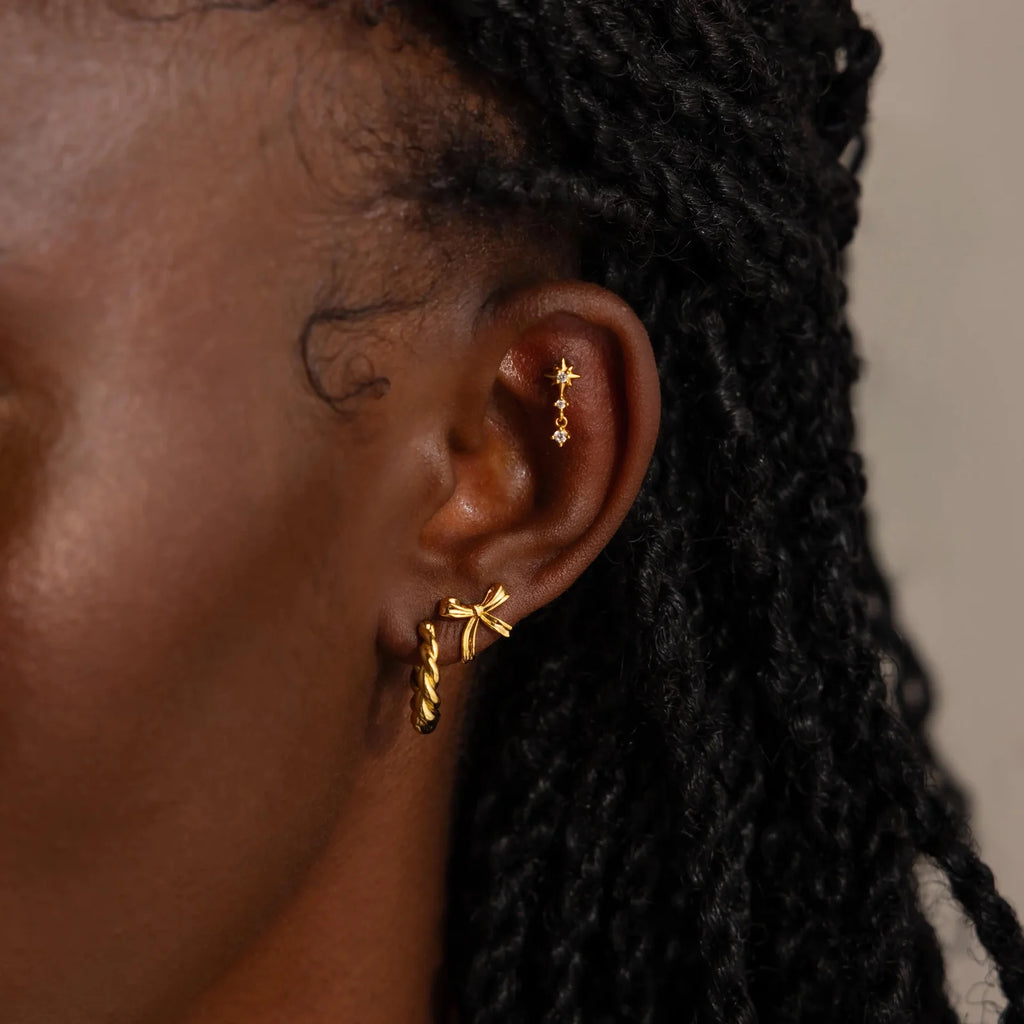 Delicate bow earrings