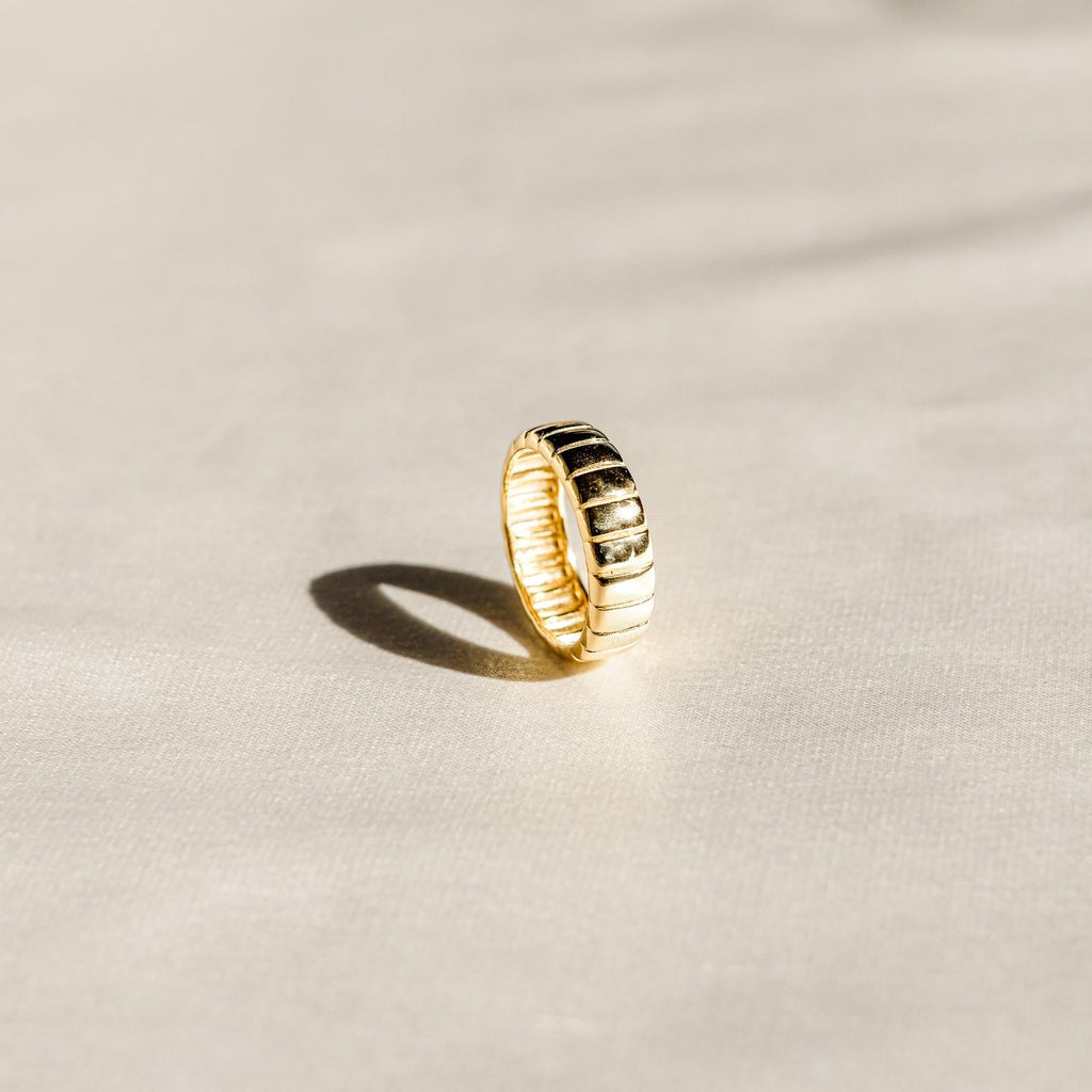 Axis ring