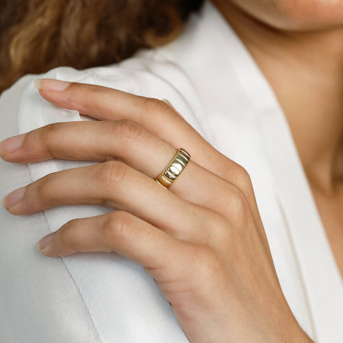Axis ring