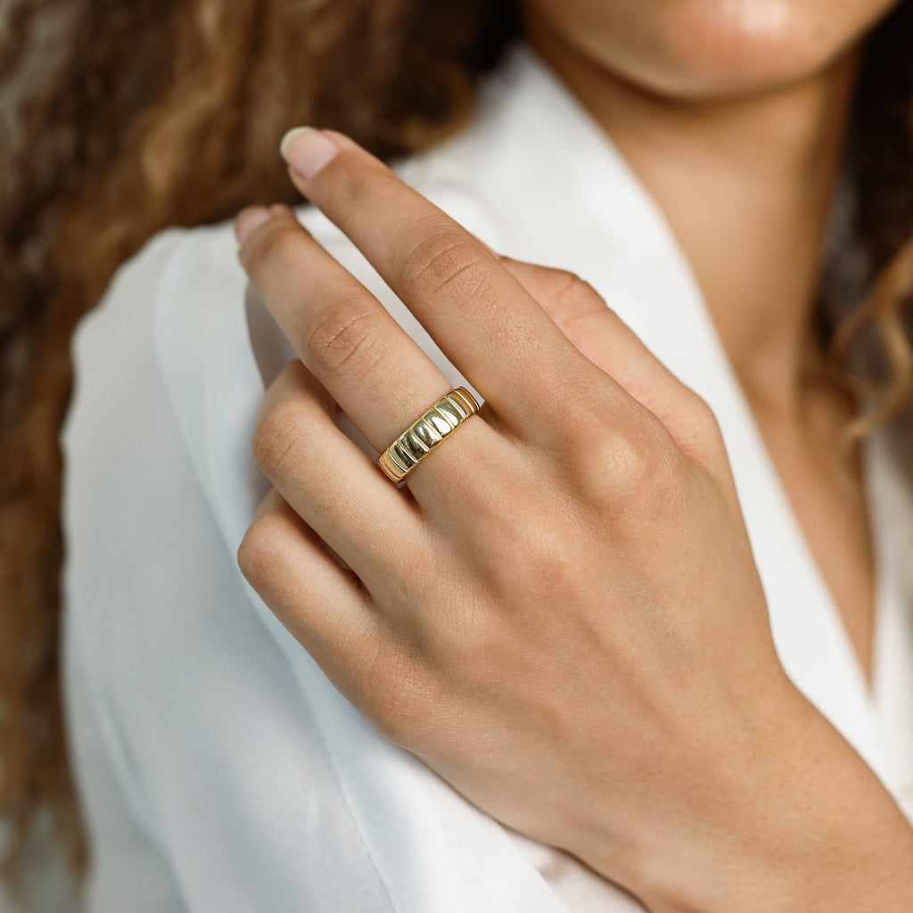 Axis ring