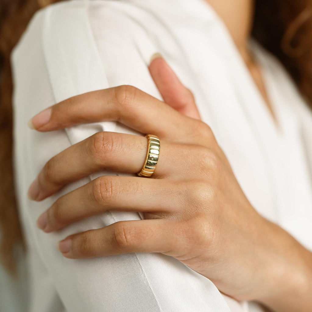 Axis ring