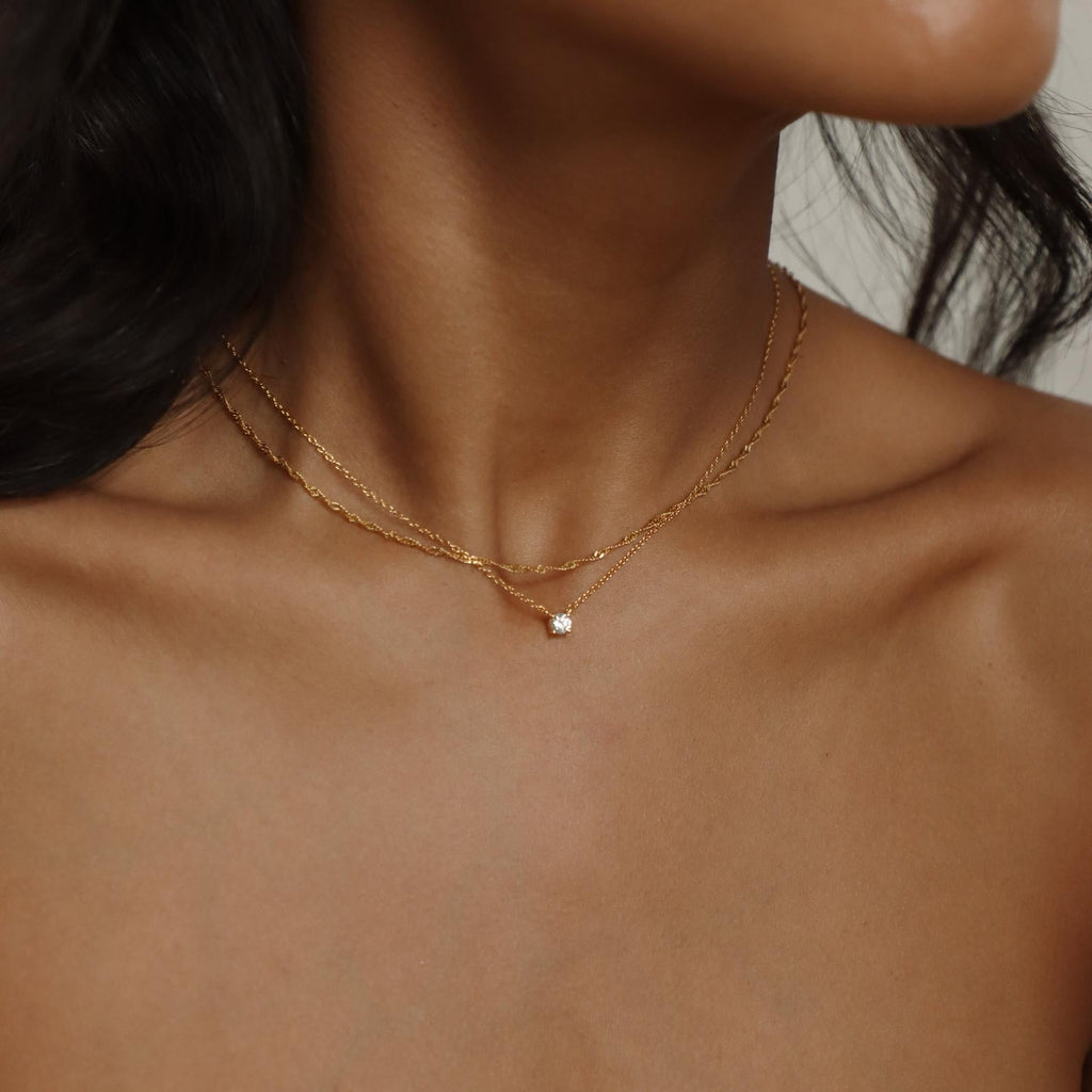 Iris delicate necklace