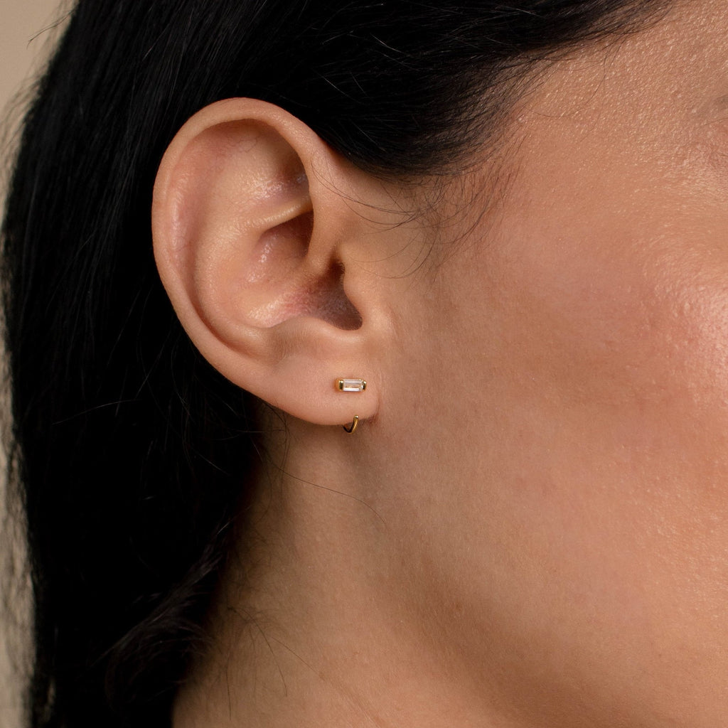 Sparkling Earrings in a Rectangular Cut