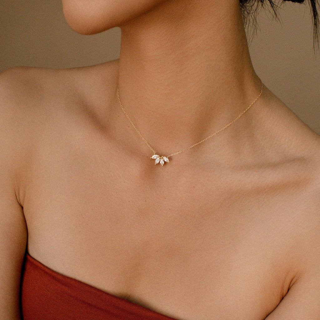 Shiny Leaf Necklace