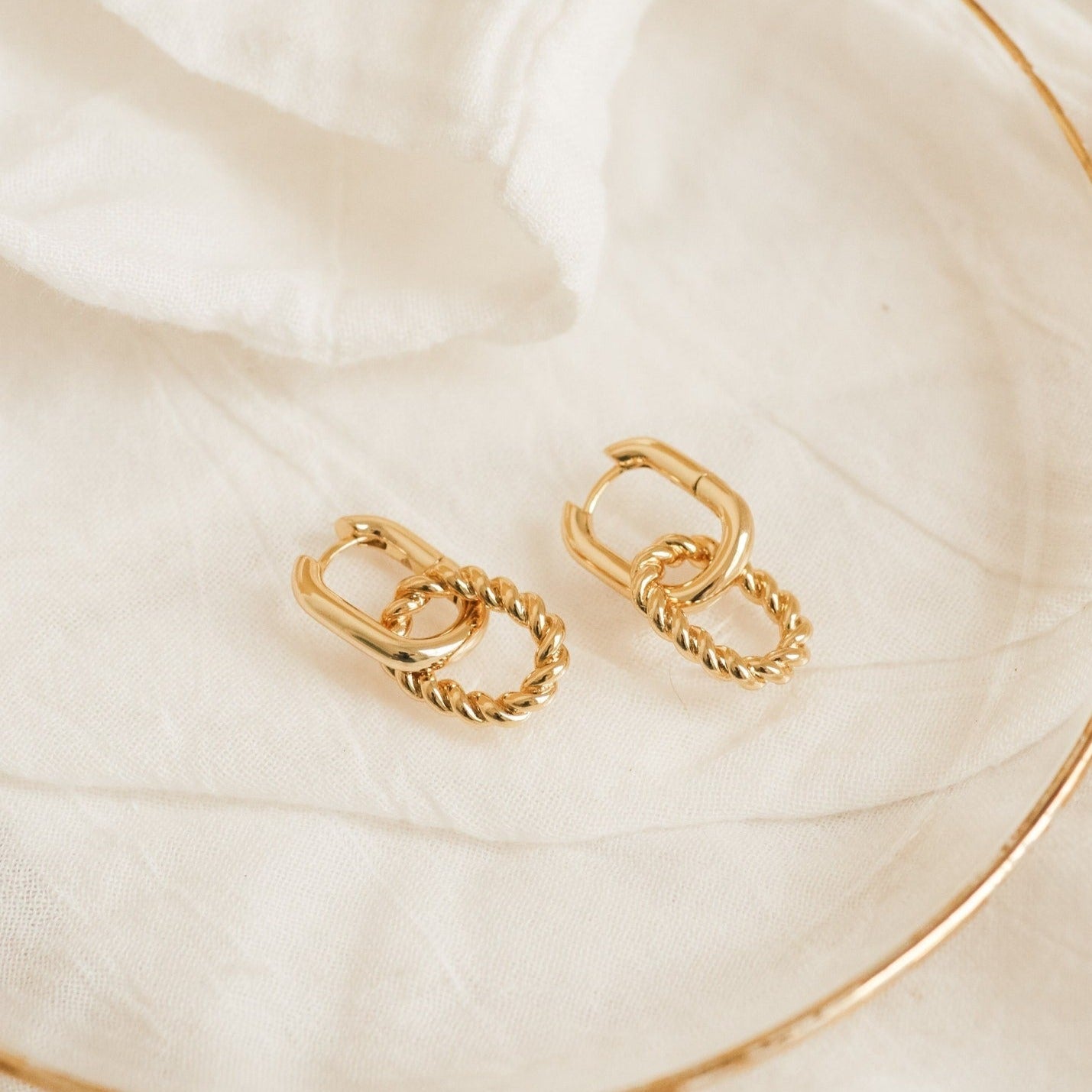 Elisa Twisted Link Earrings