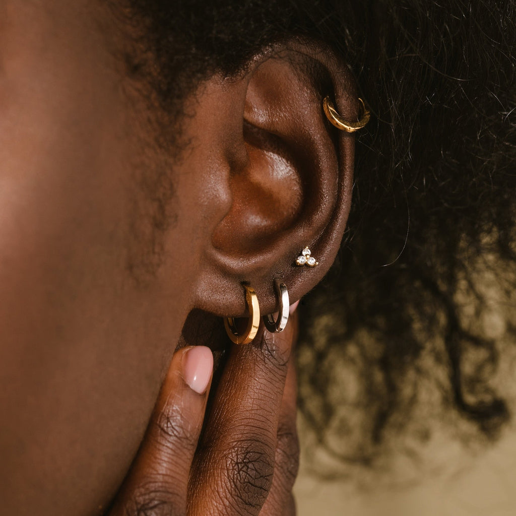 Set of hoop earrings