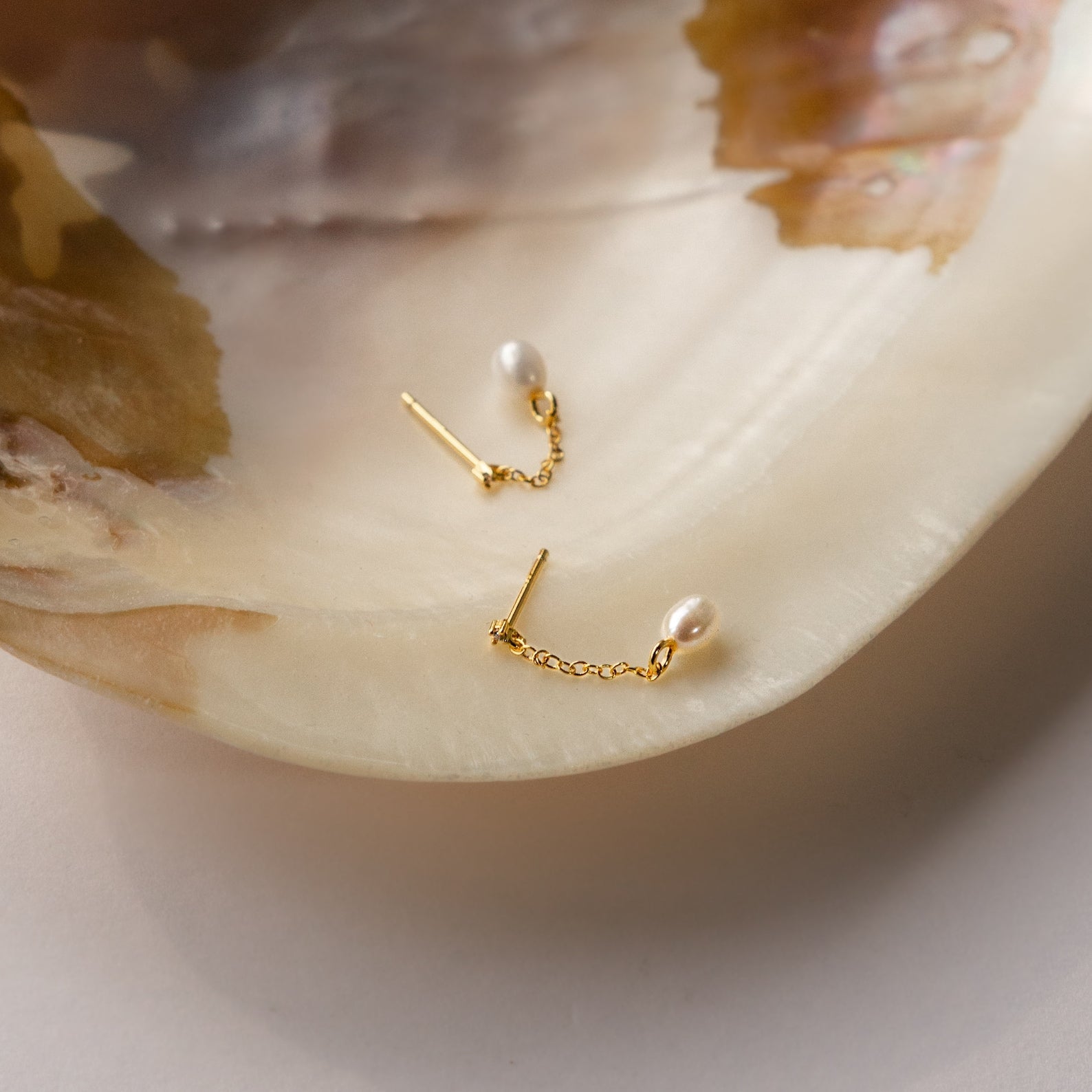 Pearl drop earrings