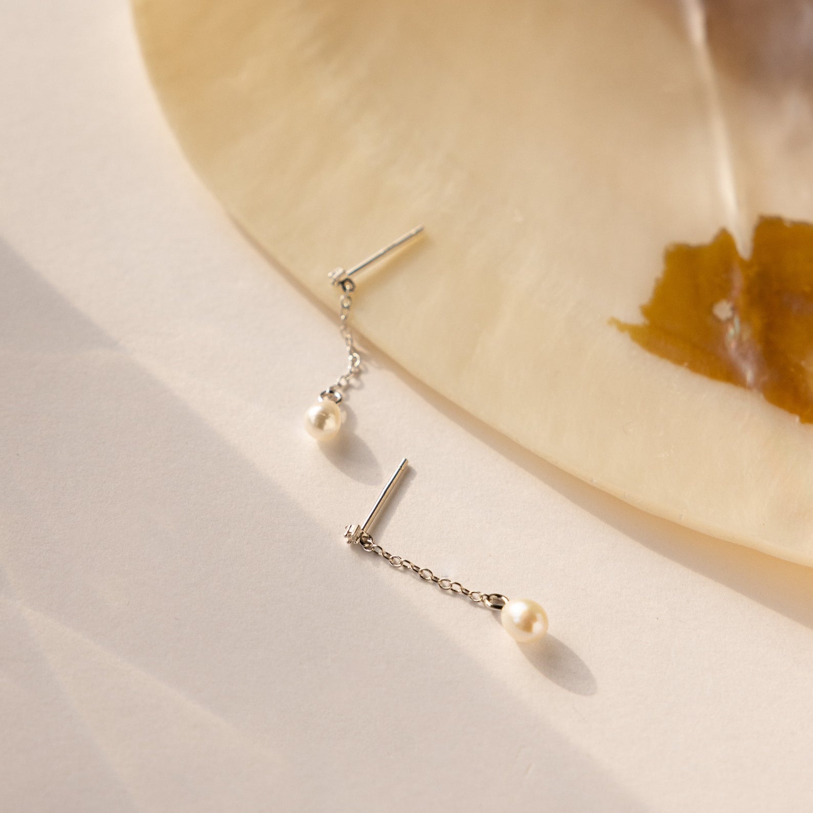 Pearl drop earrings