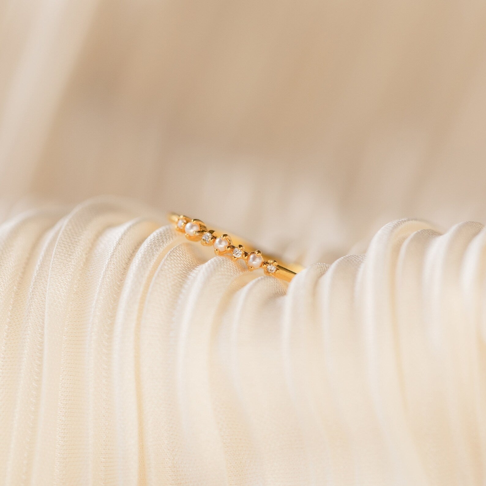 Aurora Pearl Ring