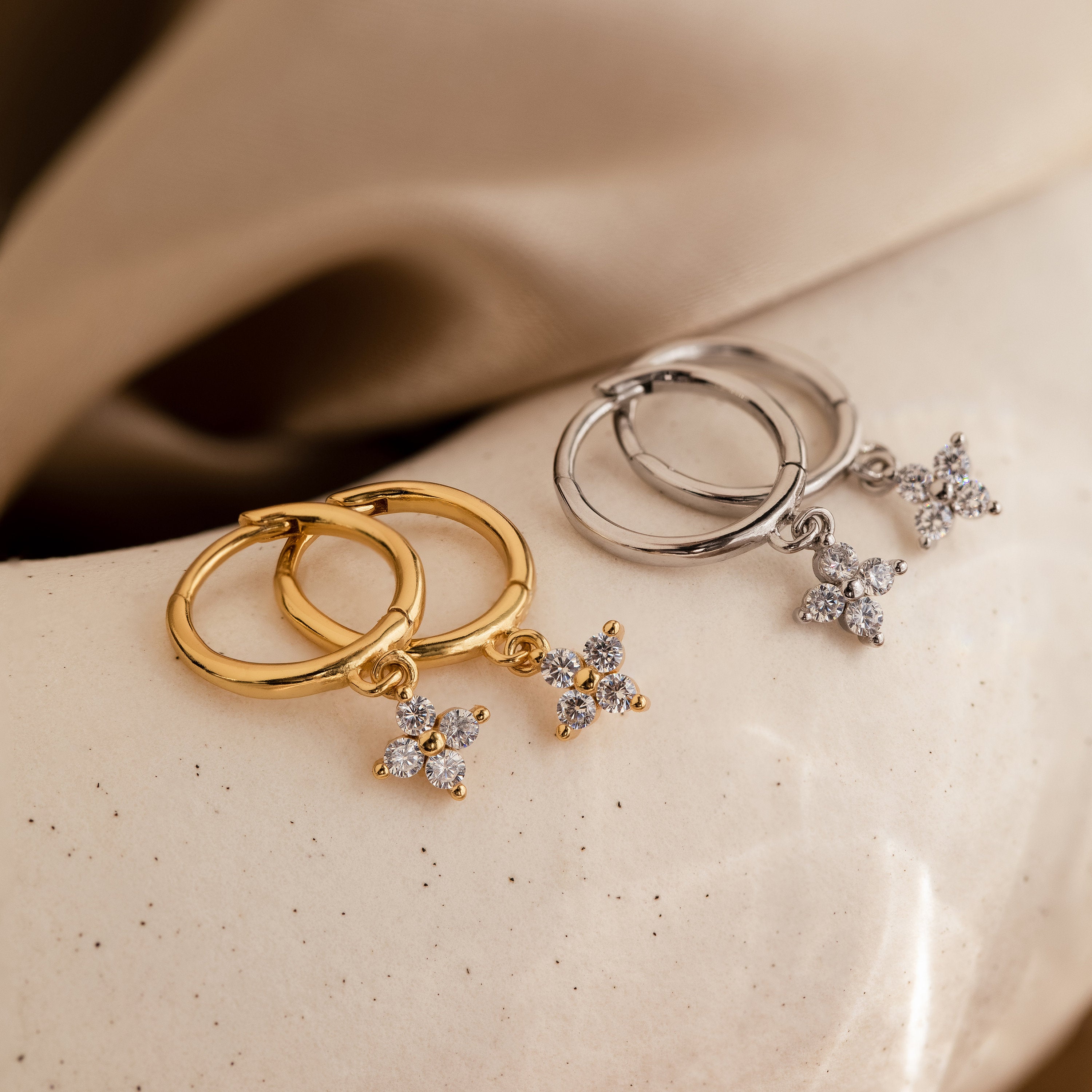 Sparkling flower earring