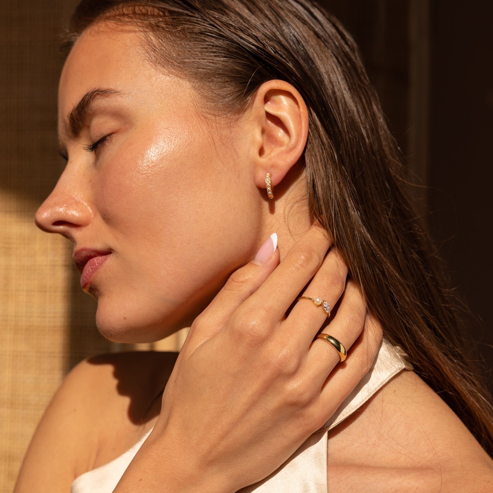 Essence Pearl Hoop Earrings