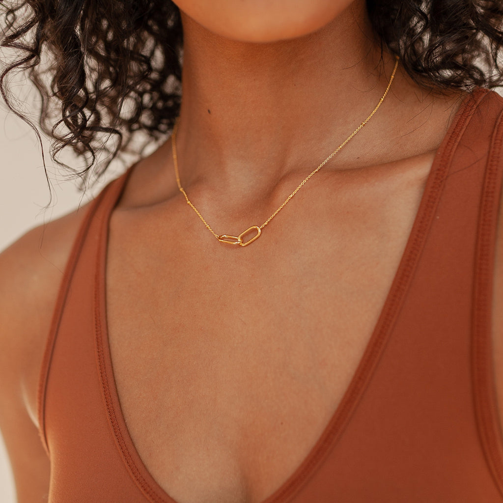 Evelyn Interconnected Pendant Necklace