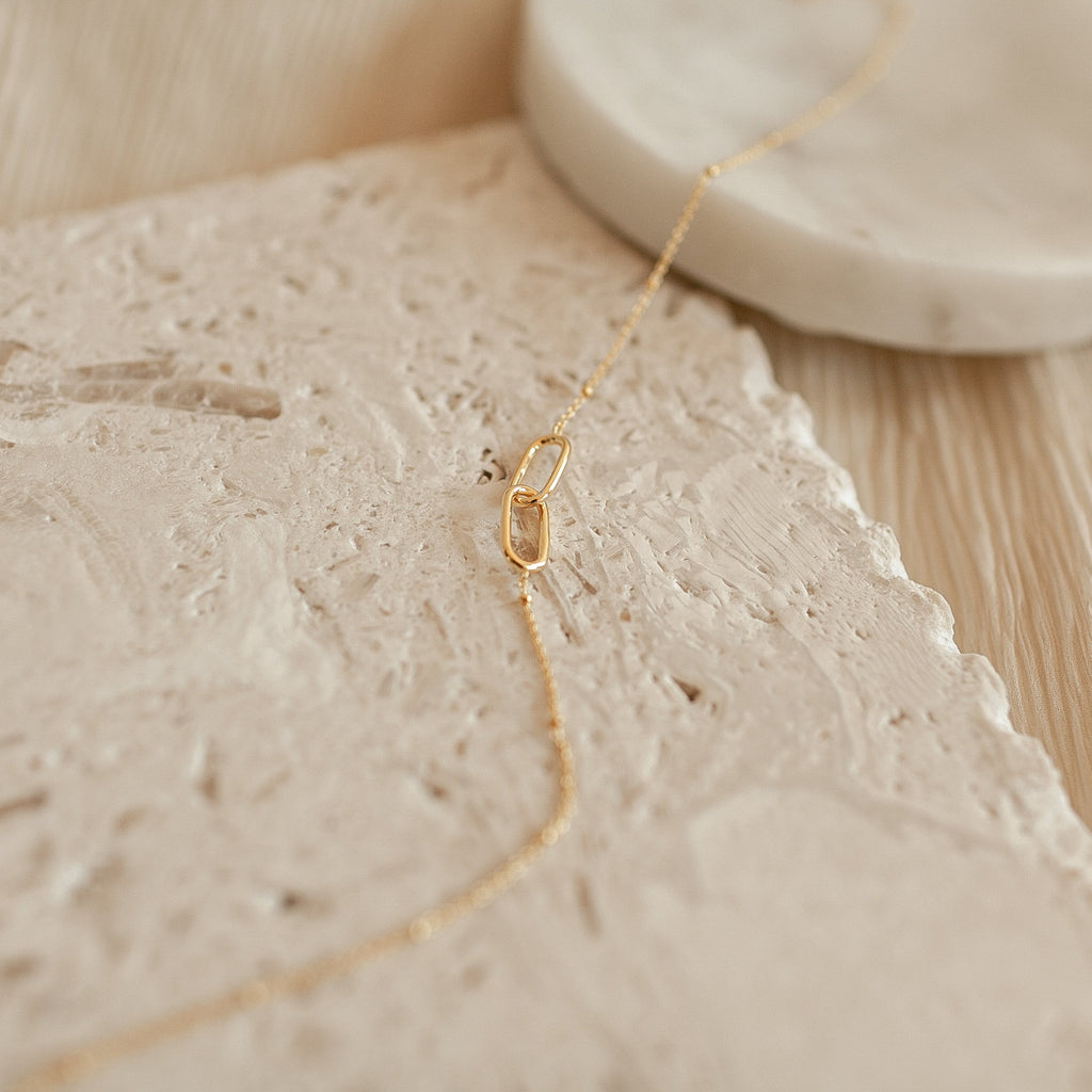 Evelyn Interconnected Pendant Necklace