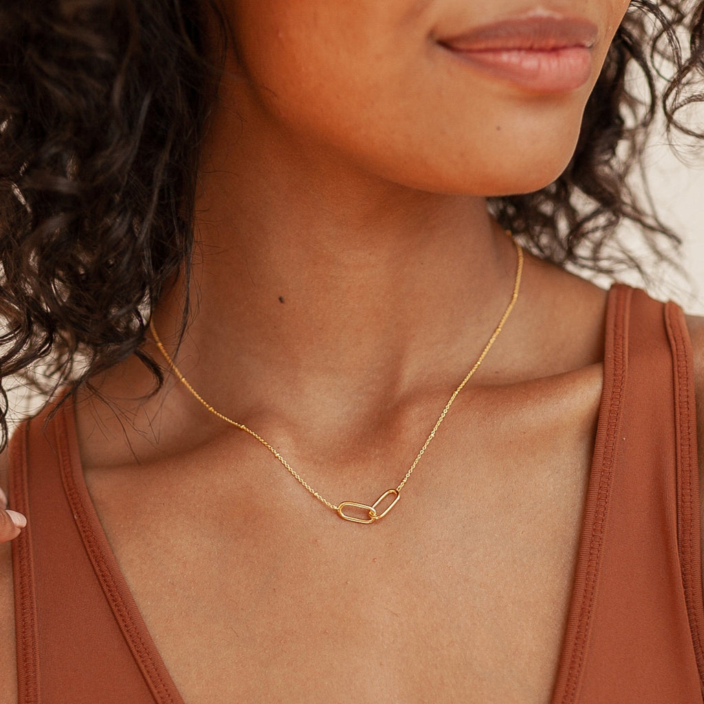 Evelyn Interconnected Pendant Necklace