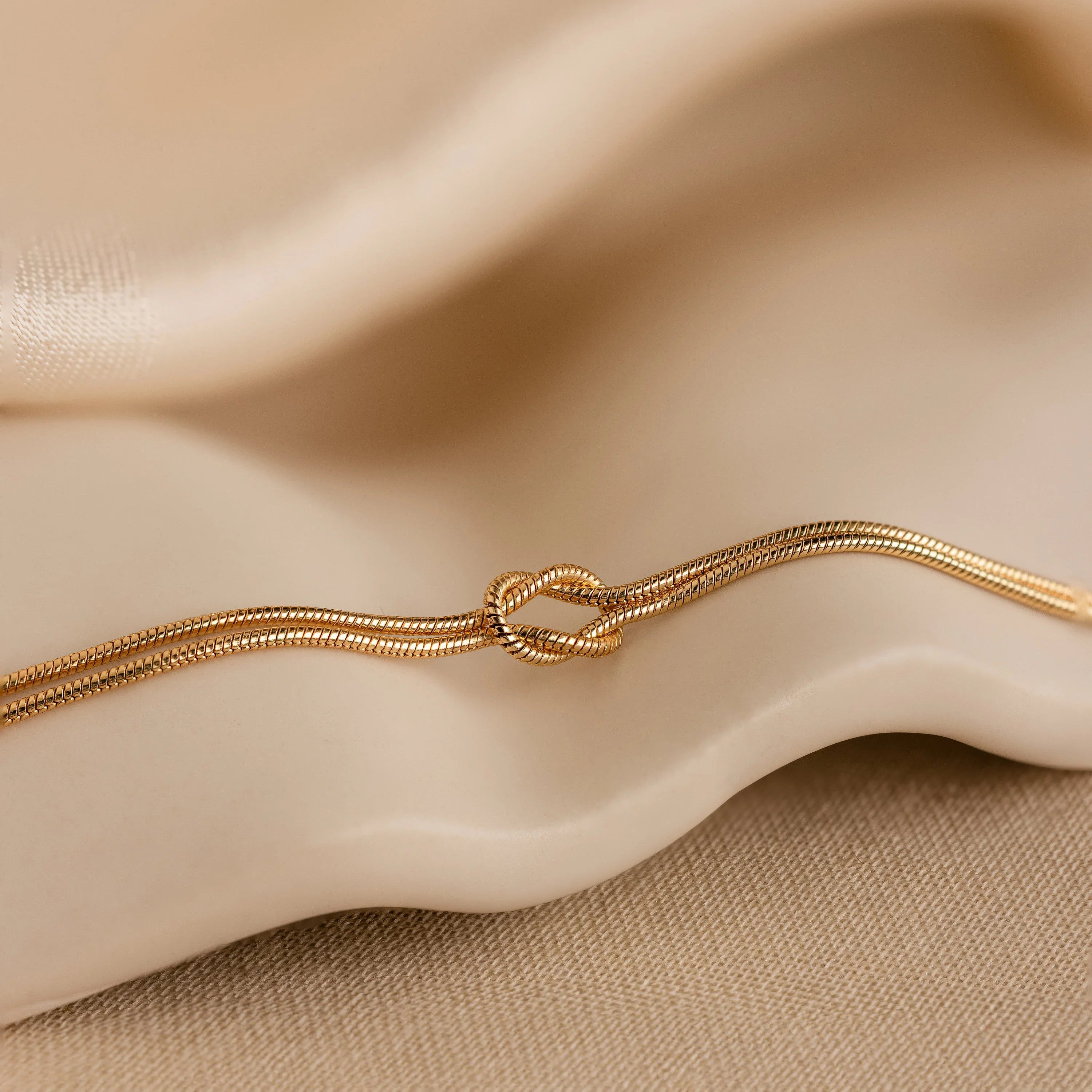 Léa Knot Bracelet
