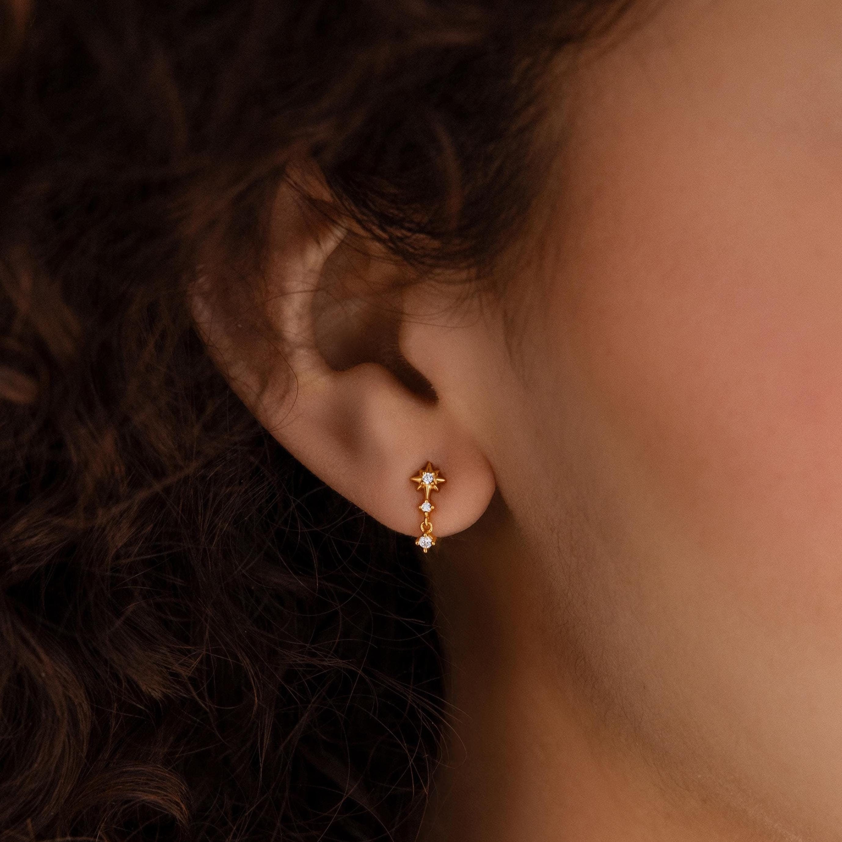 Star-shaped earrings