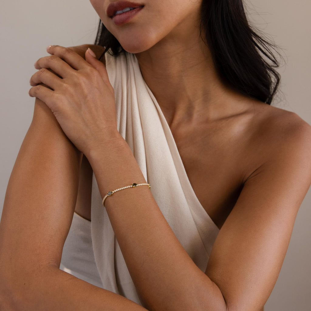 Elo de Luz bracelet, brilliant gemstone of the month