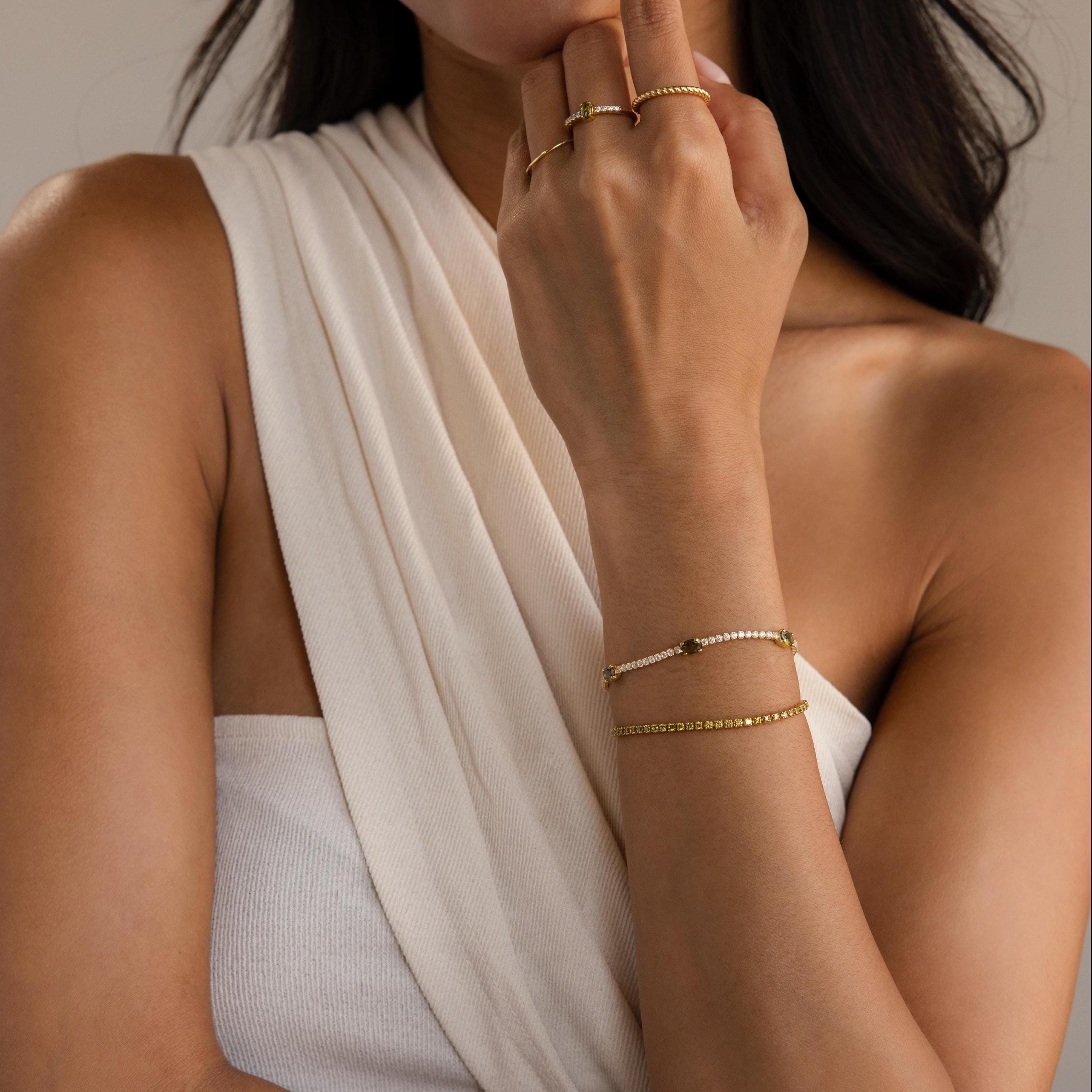 Elo de Luz bracelet, brilliant gemstone of the month