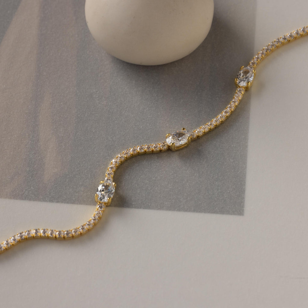 Elo de Luz bracelet, brilliant gemstone of the month