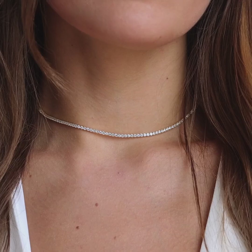 Necklace with Sparkling Crystals